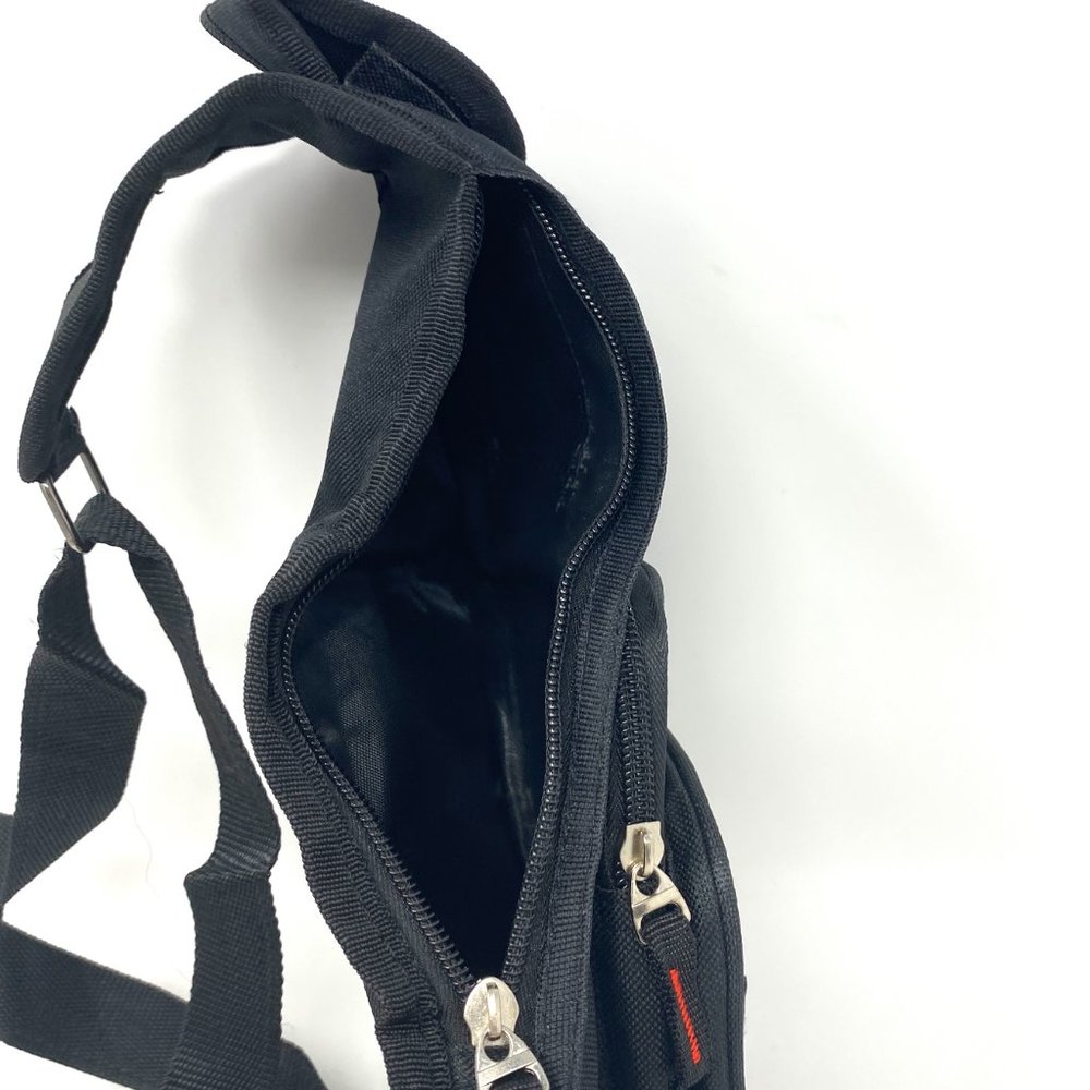 Messenger Men's Black Bag Poly Sport Shoulder Strap 4 Zip Pocket Cellphone Pouch - Picture 5 of 5